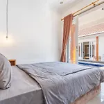 Lumturi House - Centrally Located